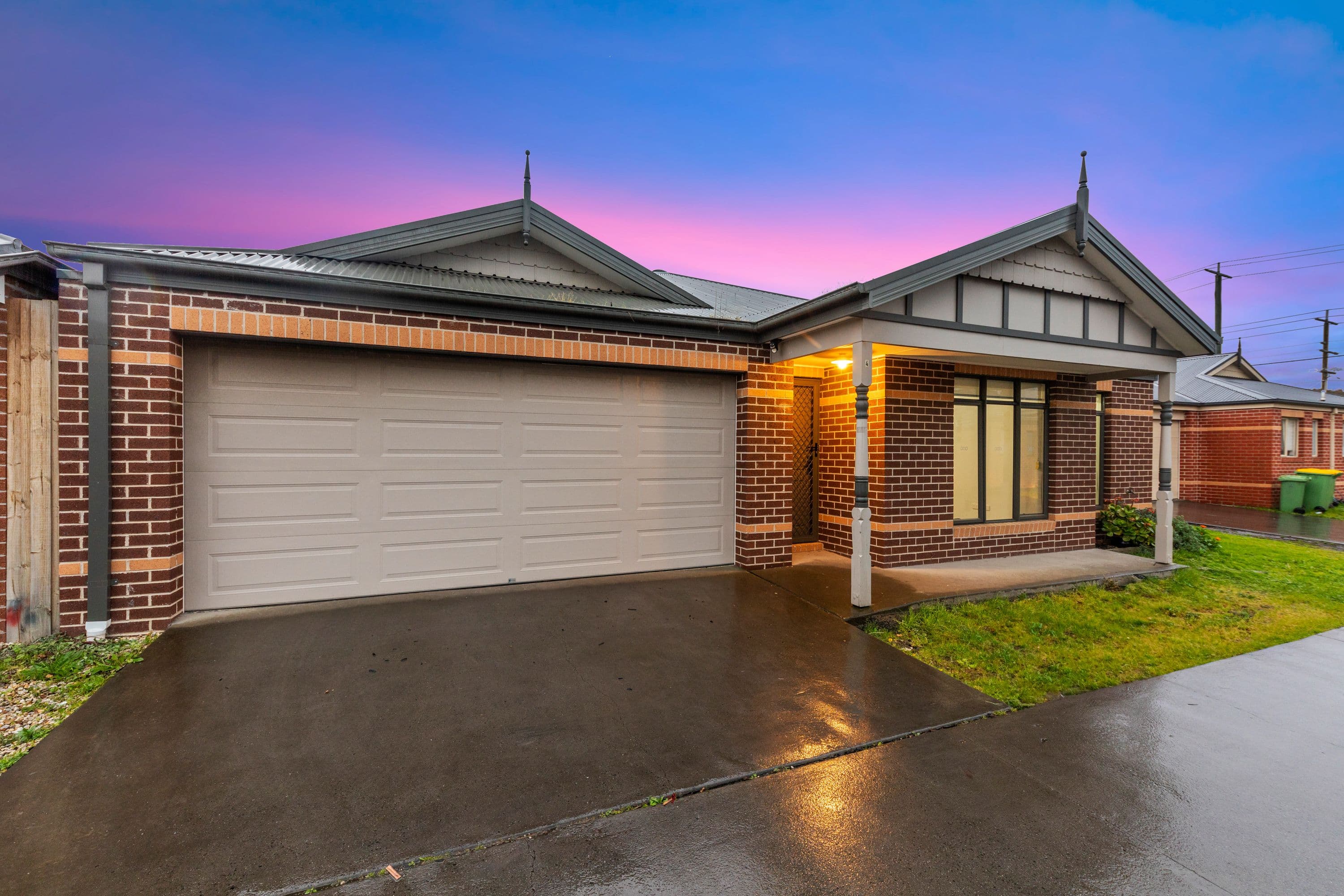 4 Quinella Way, Pakenham VIC 3810, Pakenham - Thumbnail 2
