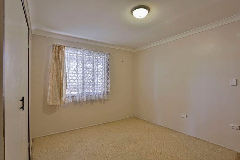 28 Hinkler Crescent, WILSONTON QLD 4350, Wilsonton - Thumbnail 5