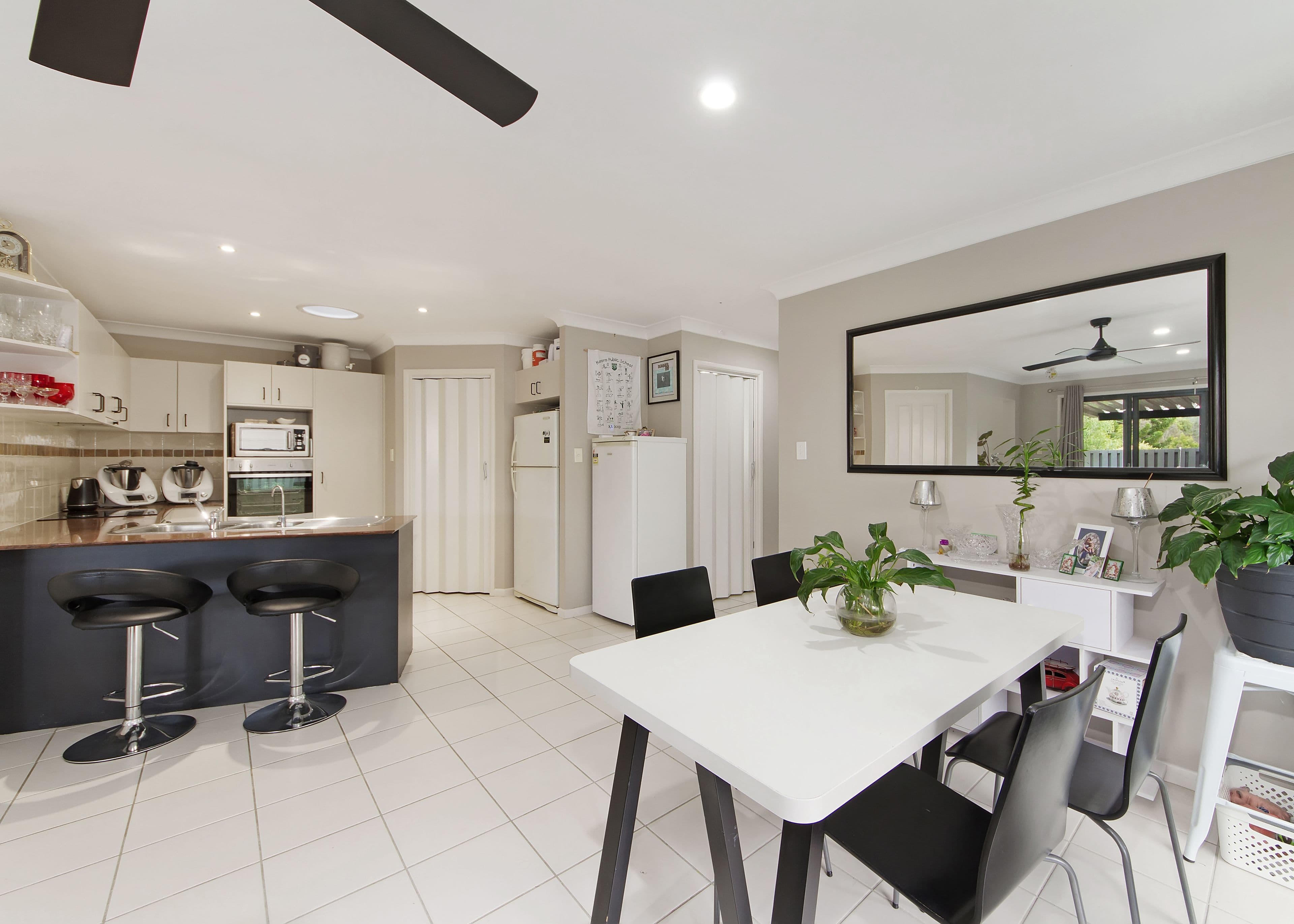 12 Rhiannon Drive, Ashmore QLD 4214, Ashmore - Thumbnail 3