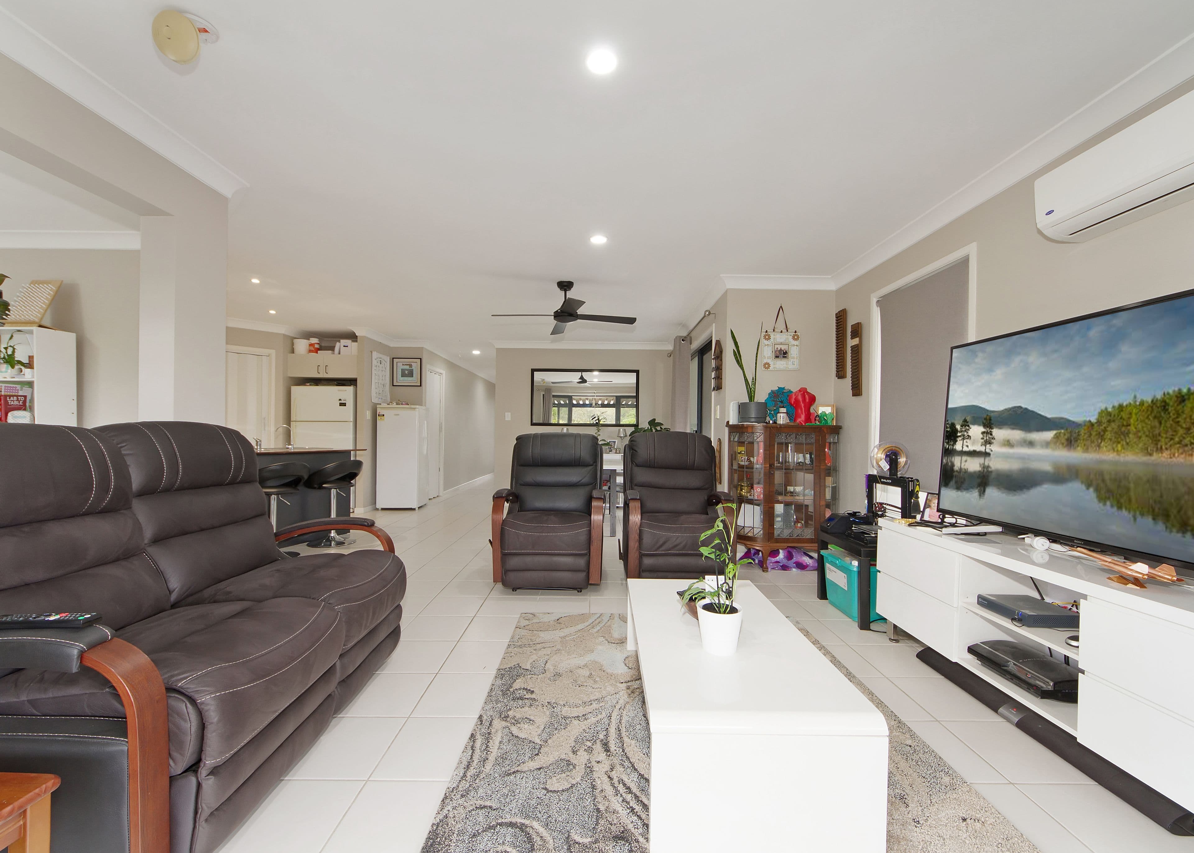 12 Rhiannon Drive, Ashmore QLD 4214, Ashmore - Thumbnail 6