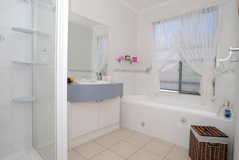 15 Perez Court, WERRIBEE VIC 3030, Werribee - Thumbnail 4