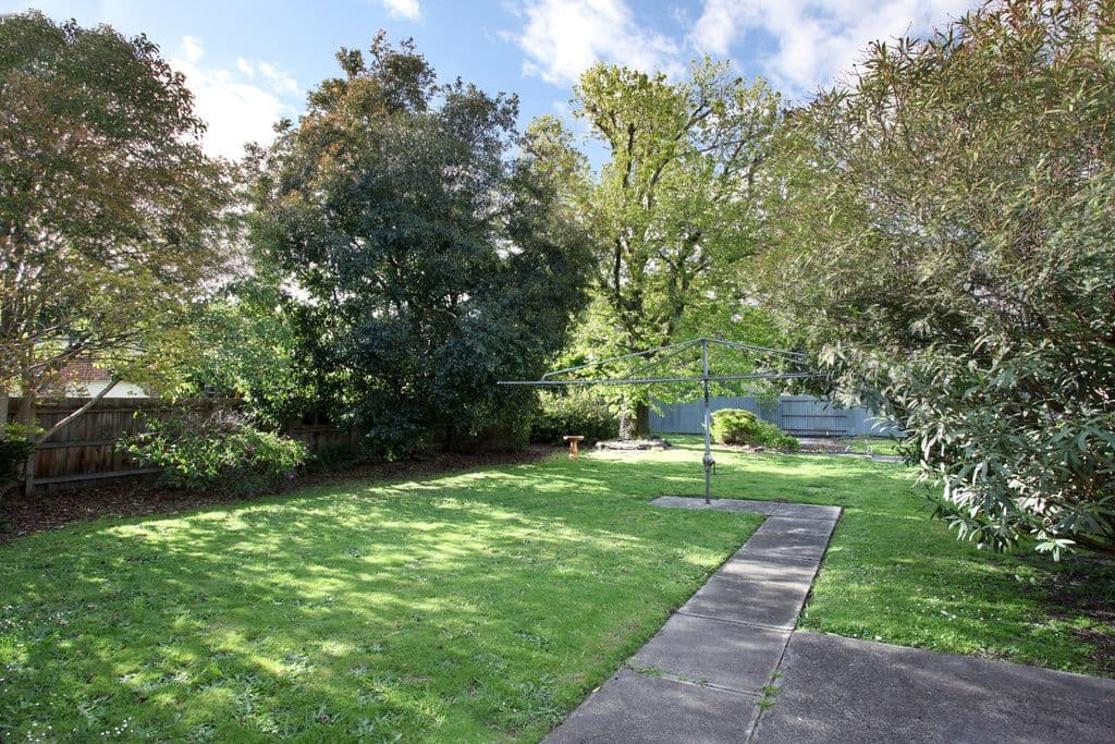 33 Moorookyle Avenue, HUGHESDALE VIC 3166, Hughesdale - Thumbnail 2