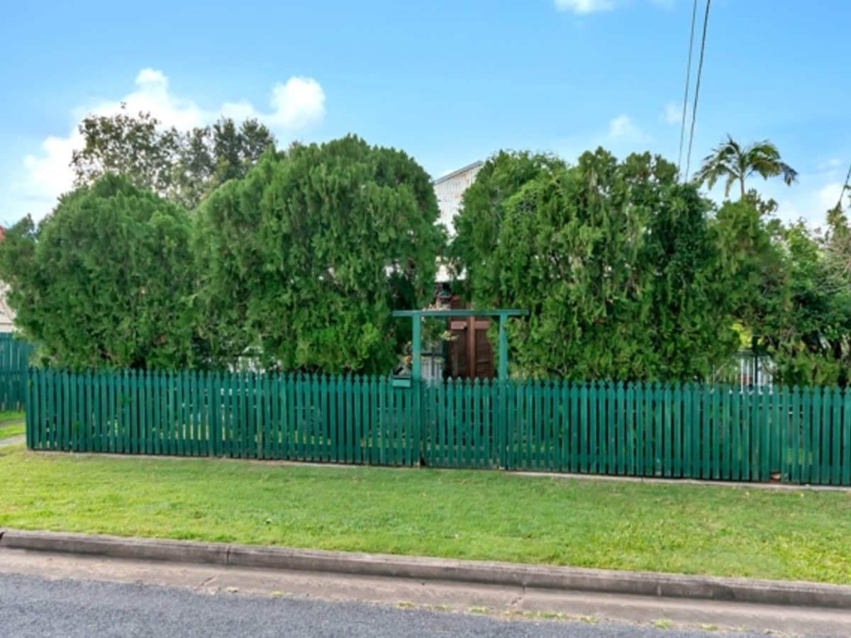 17 Bowen Street, WOODEND QLD 4305, Woodend - Thumbnail 3