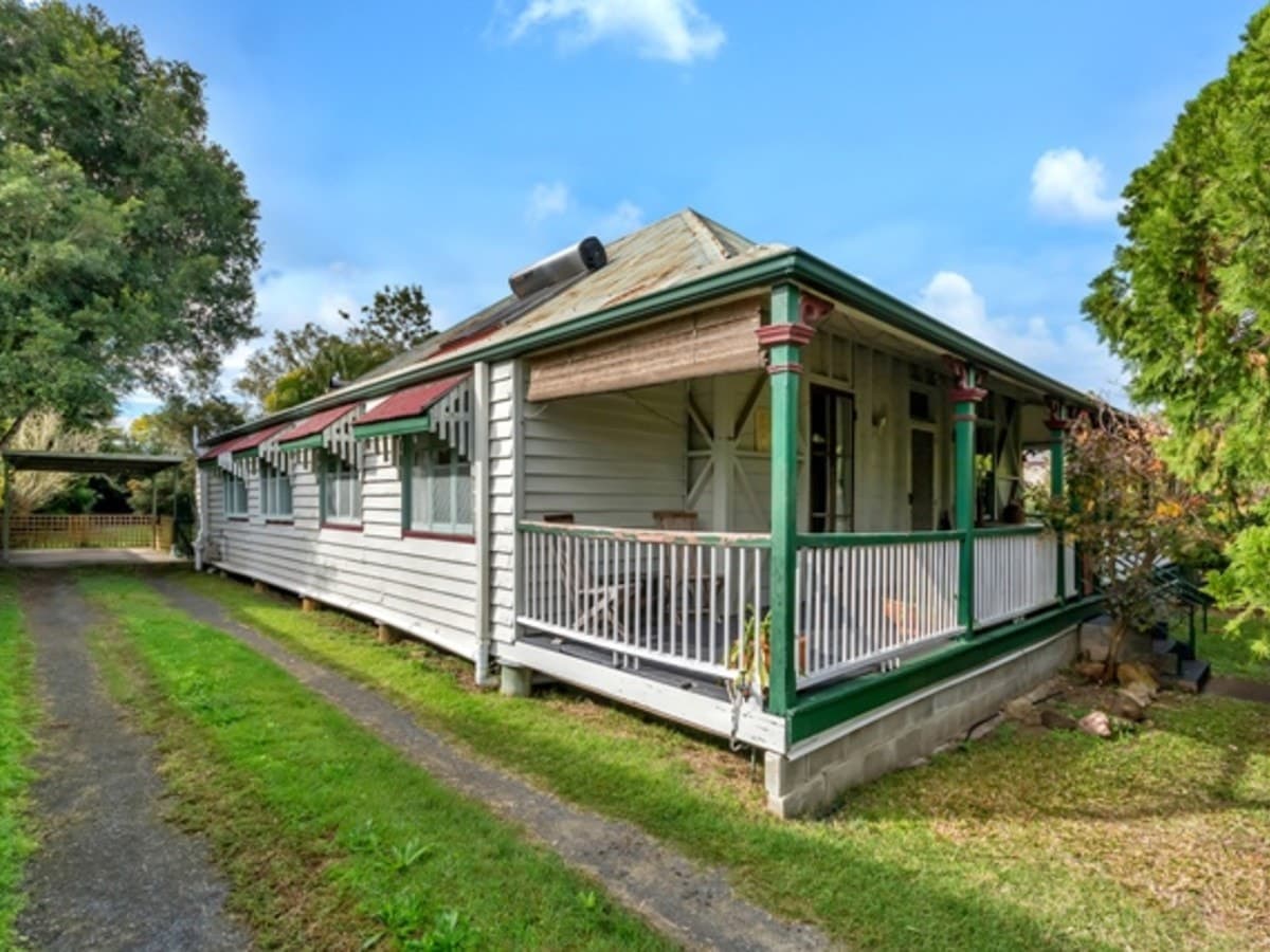 17 Bowen Street, WOODEND QLD 4305, Woodend - Thumbnail 5
