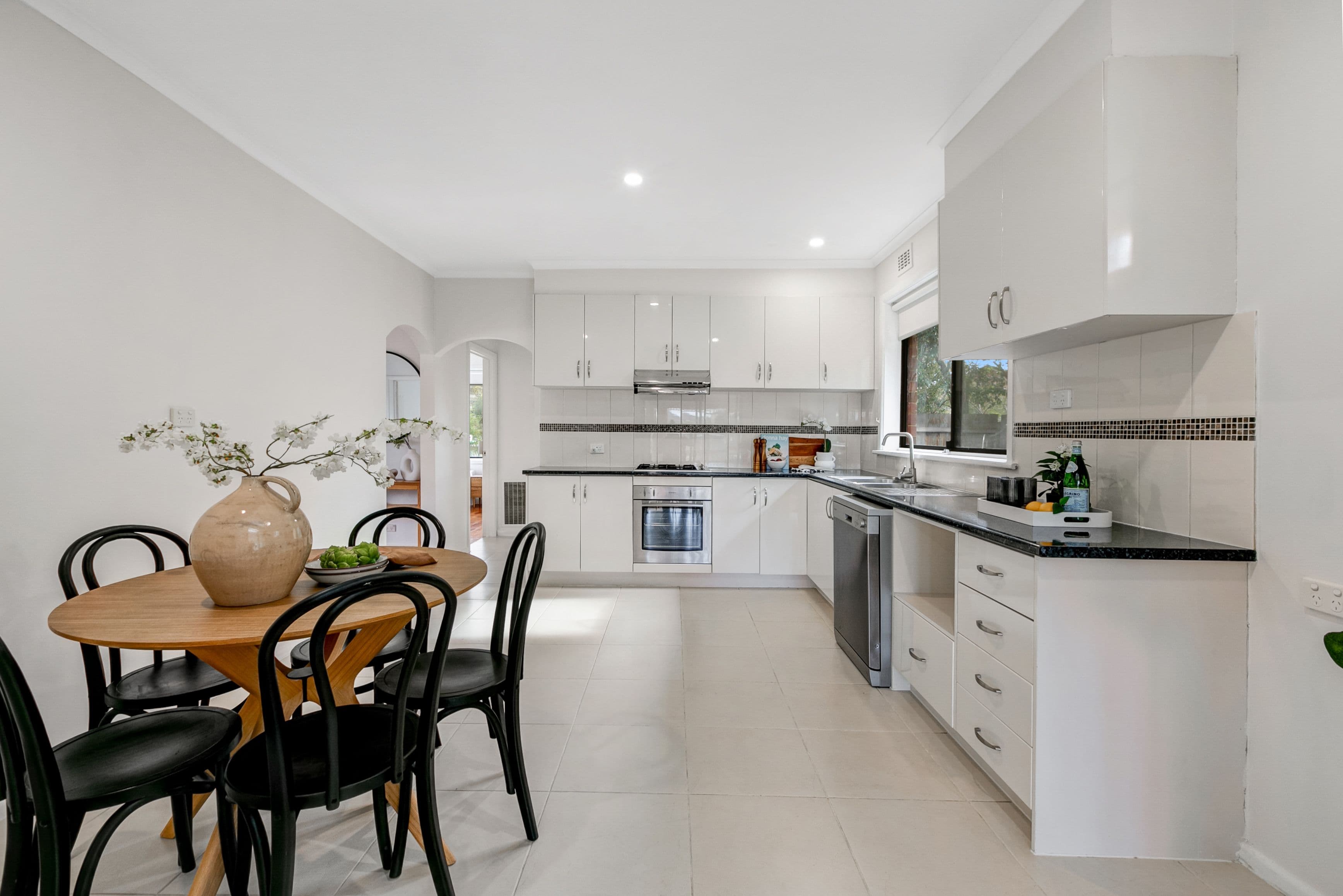 26 Gisborne Crescent, Reservoir VIC 3073, Reservoir - Thumbnail 4