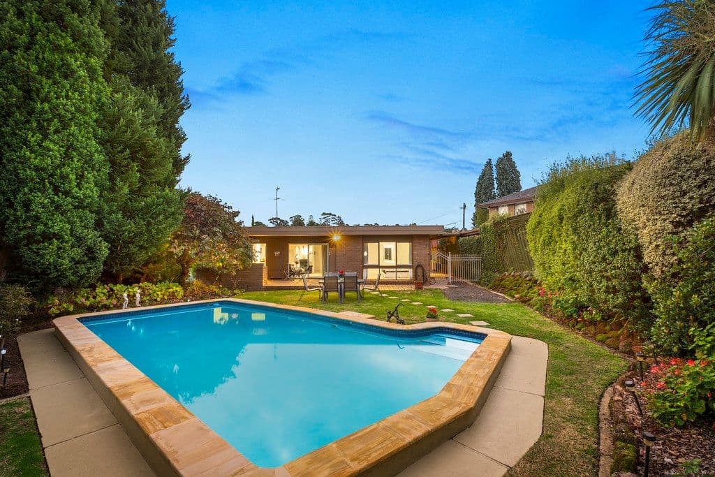 6 Teak Court, Doncaster VIC 3108, Doncaster - Thumbnail 4