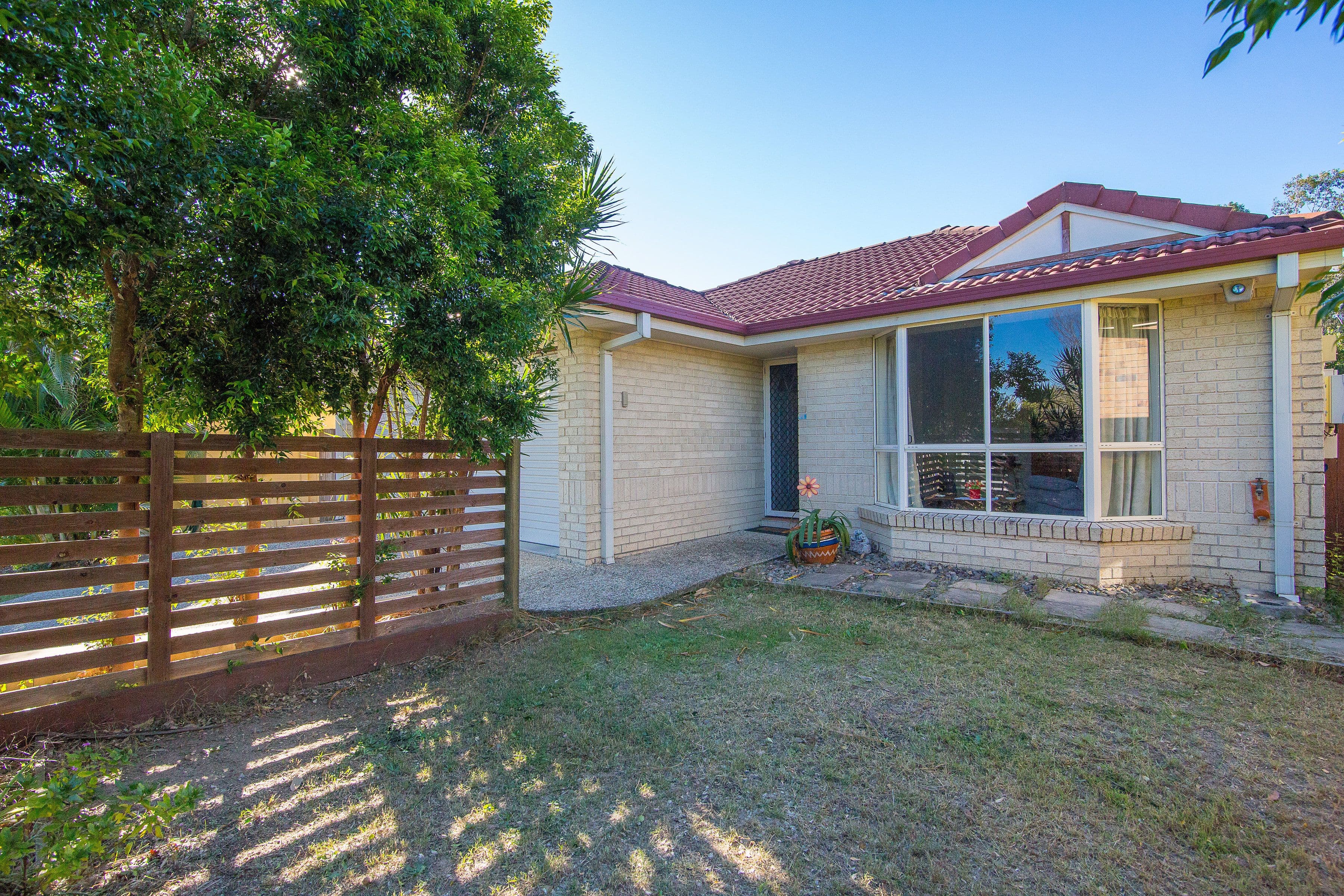 13 Berkshire Place, Springfield Lakes QLD 4300, Springfield Lakes - Thumbnail 2