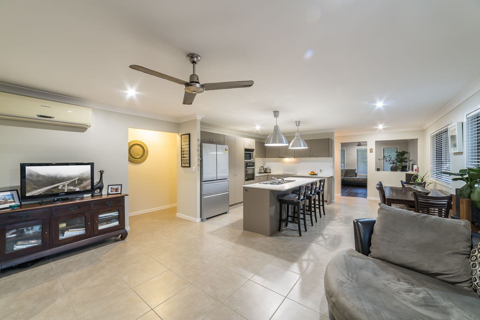 15 Richardson Crescent, Upper Coomera QLD 4209, Upper Coomera - Thumbnail 2
