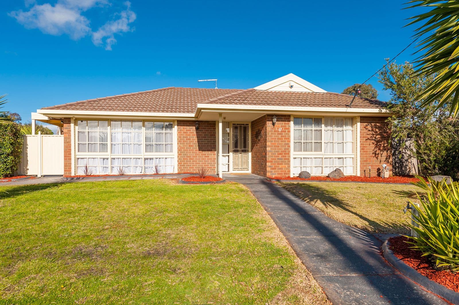 17 Axminster Drive, Craigieburn VIC 3064, Craigieburn - Image 1