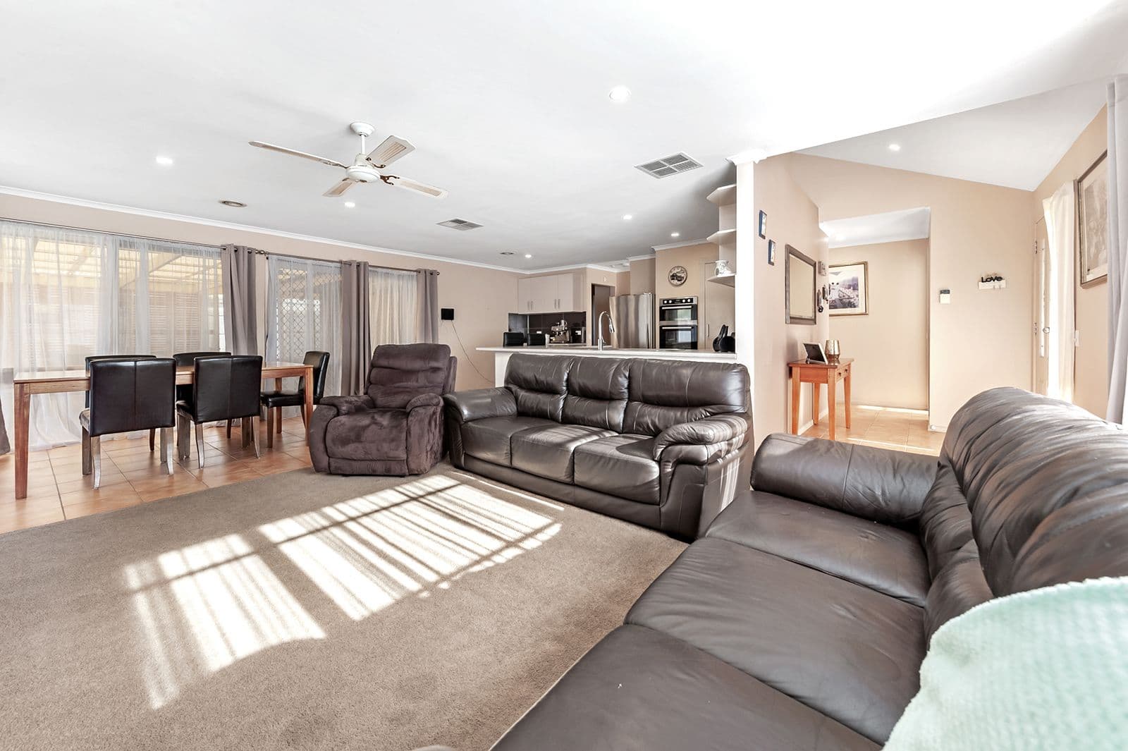 17 Axminster Drive, Craigieburn VIC 3064, Craigieburn - Thumbnail 5