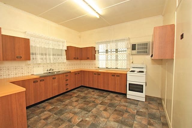 20 Gilmore Street, LEICHHARDT QLD 4305, Leichhardt - Thumbnail 3