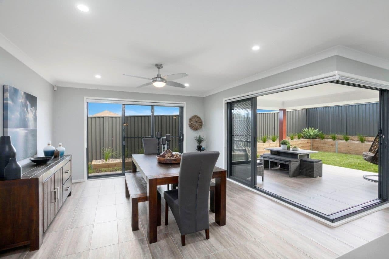 3 Tallawarra Crescent, Haywards Bay - Thumbnail 7