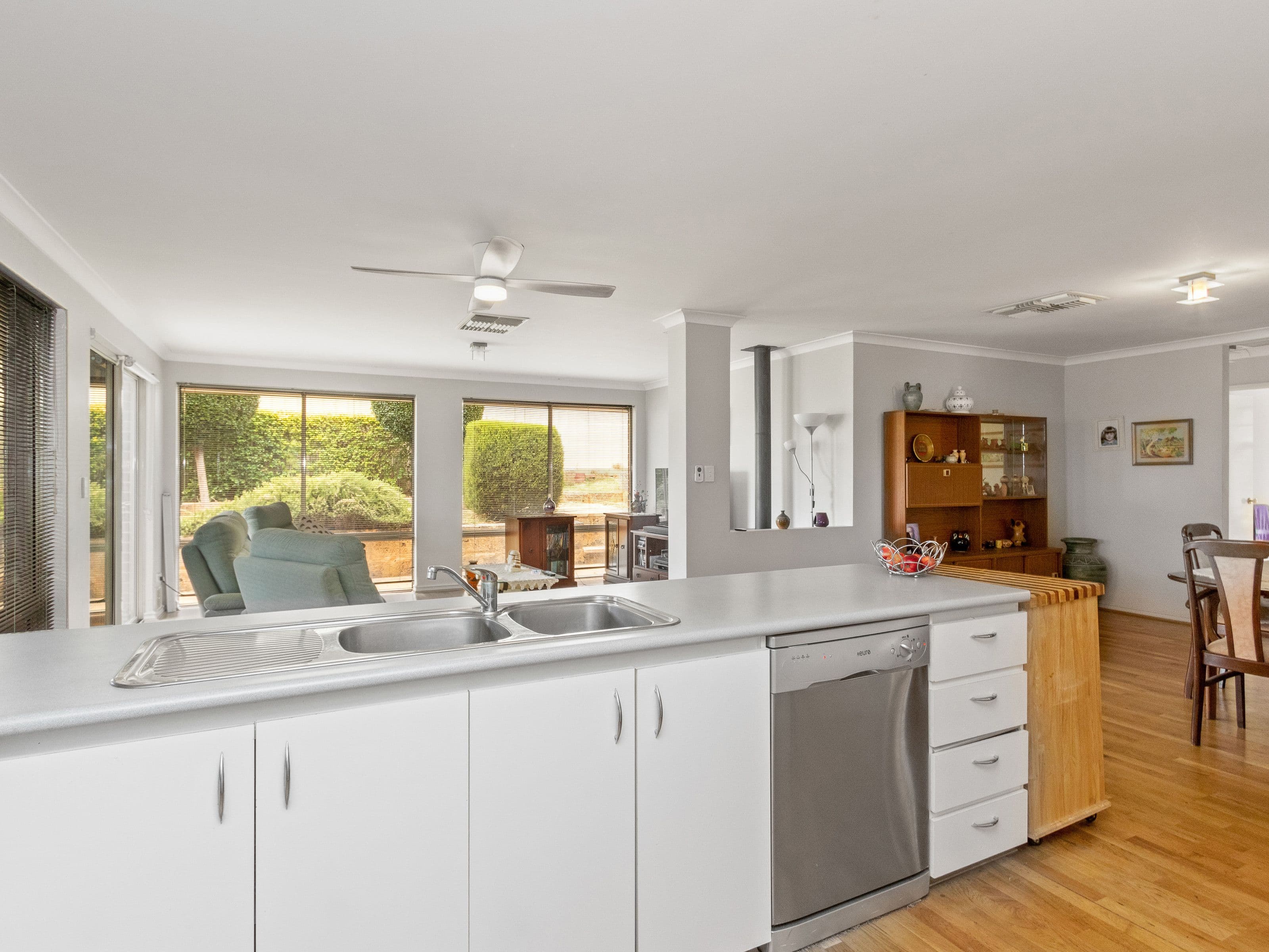 41 Derry Avenue, Mount Nasura WA 6112, Mount Nasura - Thumbnail 2