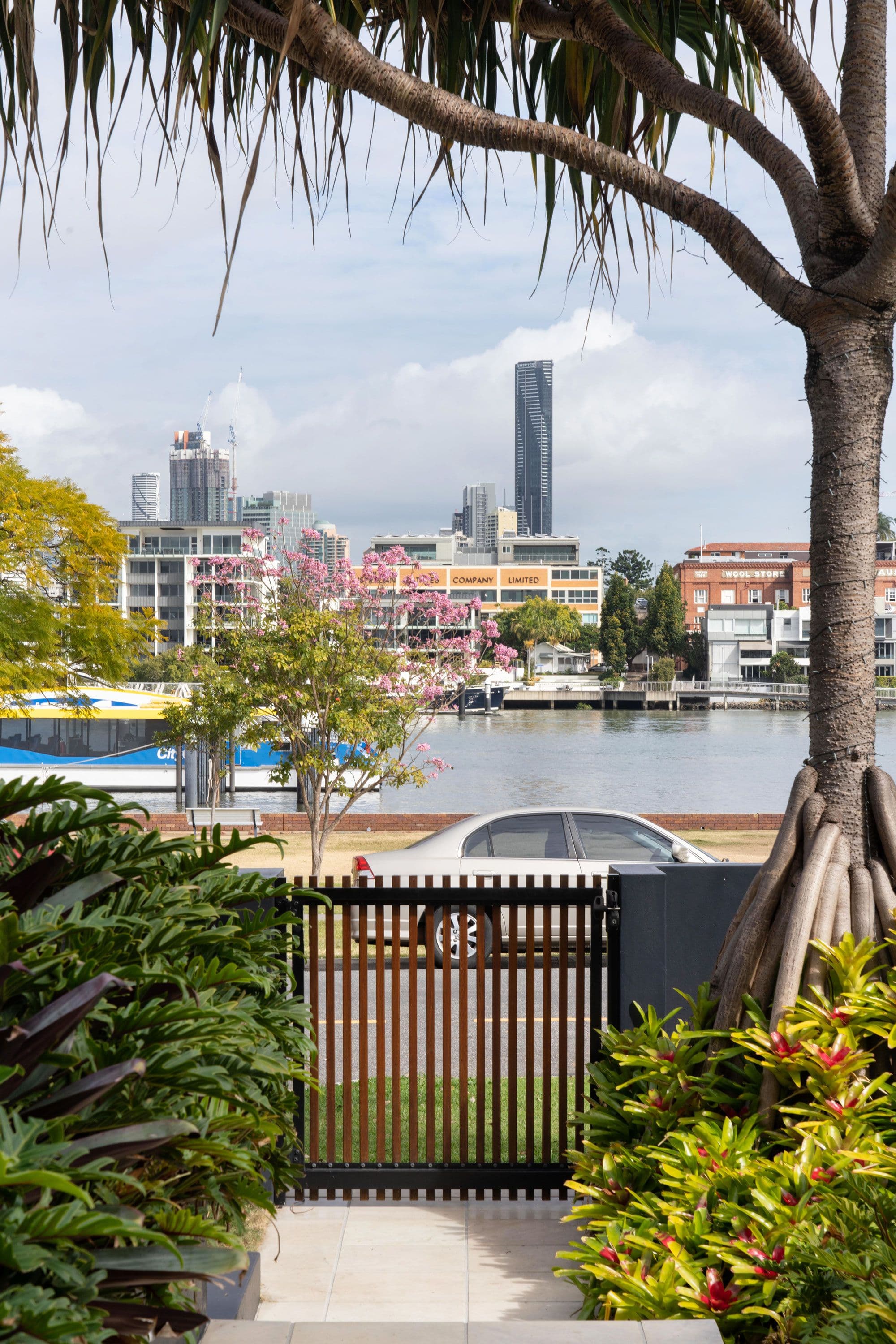 15 Gordon Street, Hawthorne QLD 4171, Hawthorne - Thumbnail 2