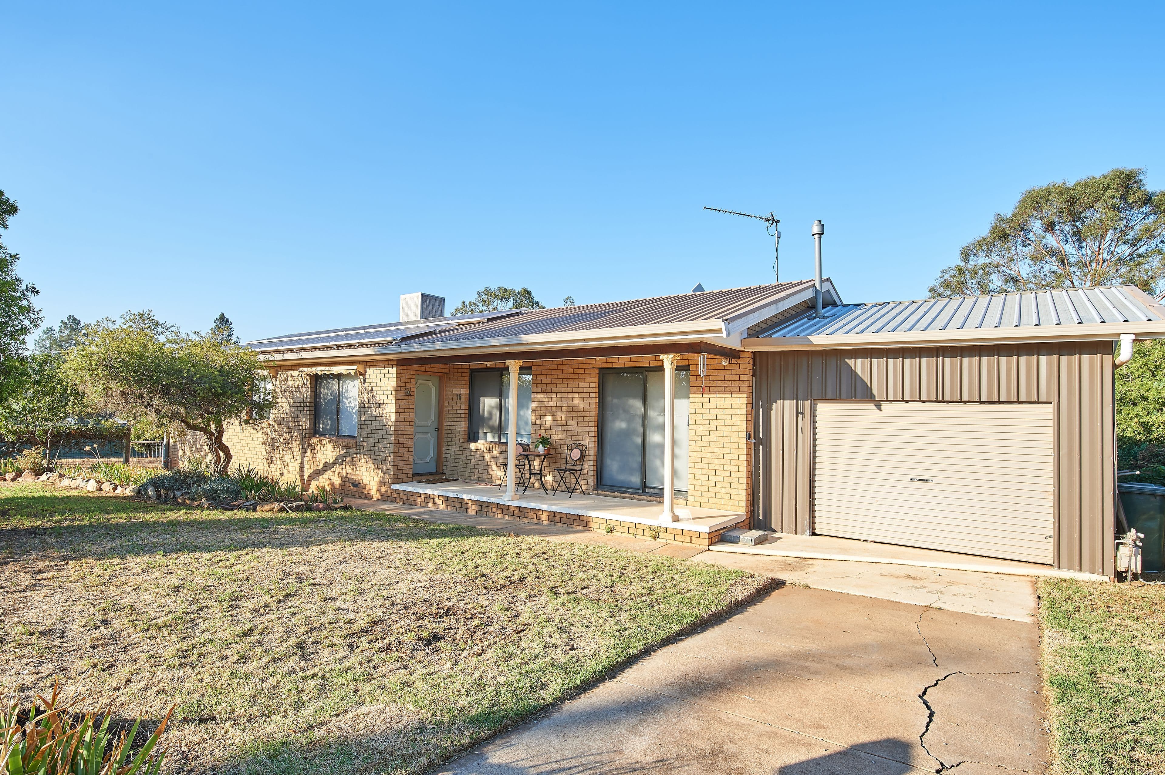 16 Mirrool Street, Coolamon - Image 1