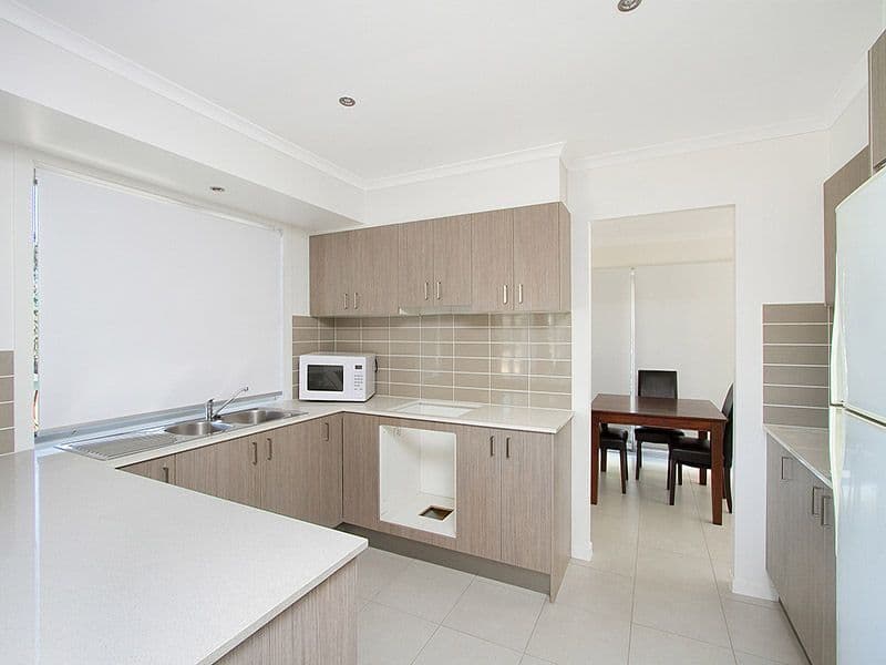 11 Tanah Merah Avenue, TANAH MERAH QLD 4128, Tanah Merah - Thumbnail 2
