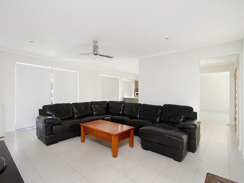 11 Tanah Merah Avenue, TANAH MERAH QLD 4128, Tanah Merah - Thumbnail 3