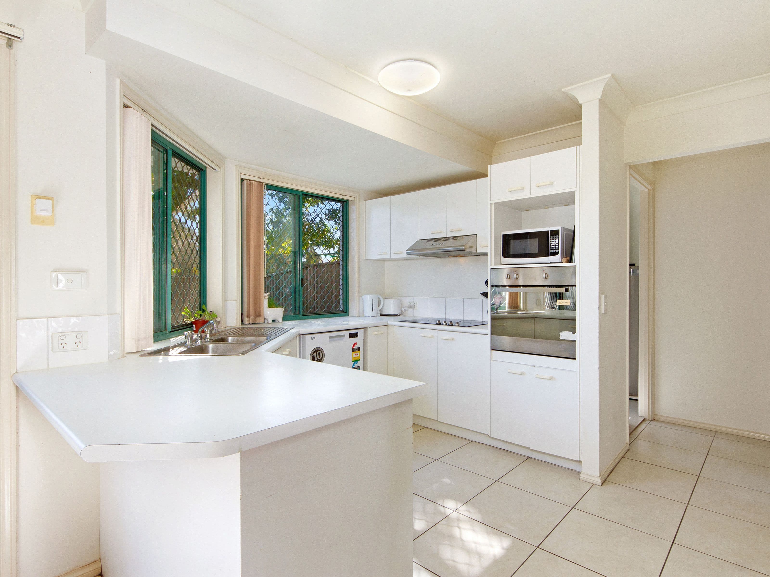 87 Heeb Street, Ashmore QLD 4214, Ashmore - Thumbnail 3
