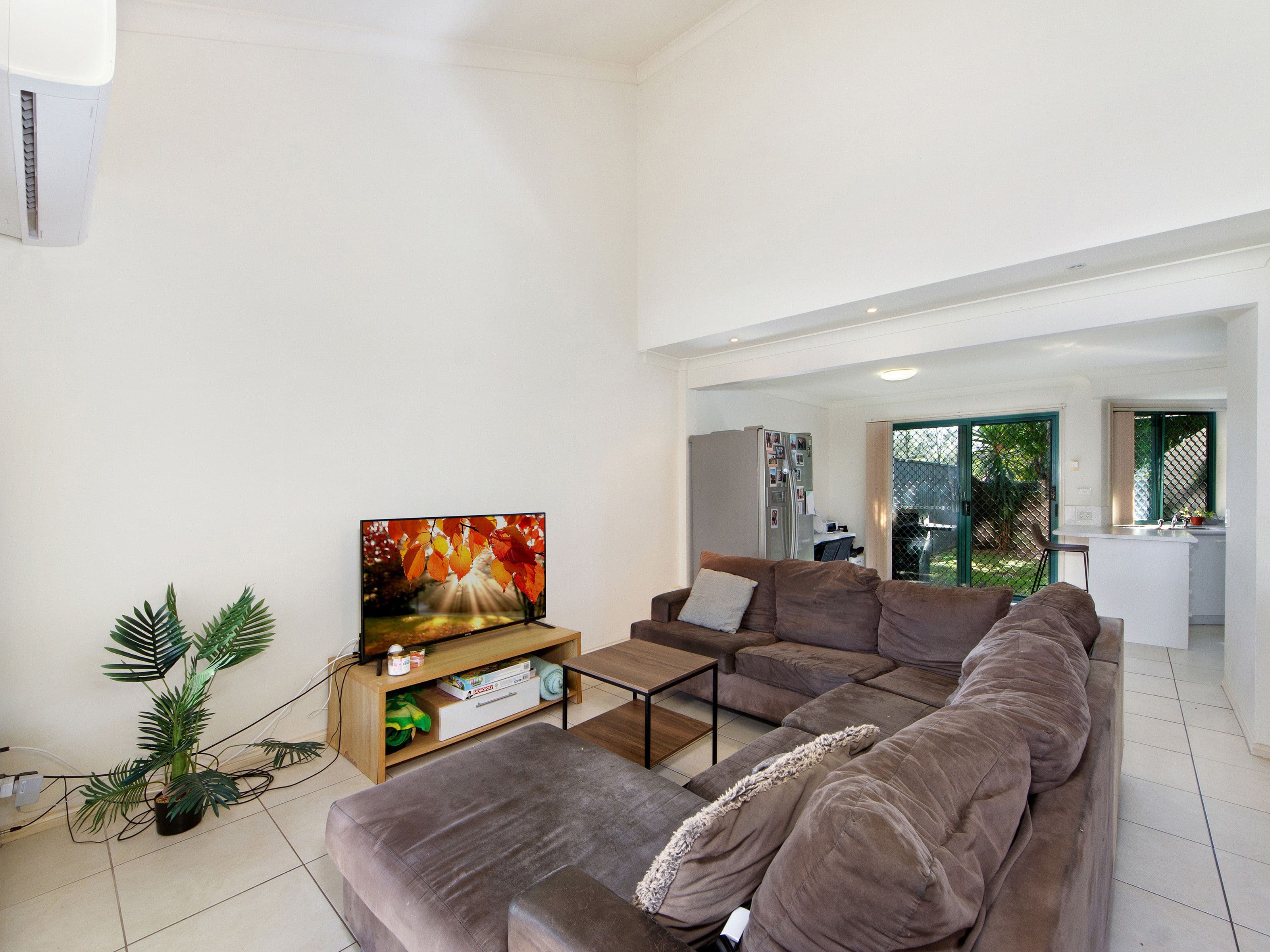 87 Heeb Street, Ashmore QLD 4214, Ashmore - Thumbnail 5