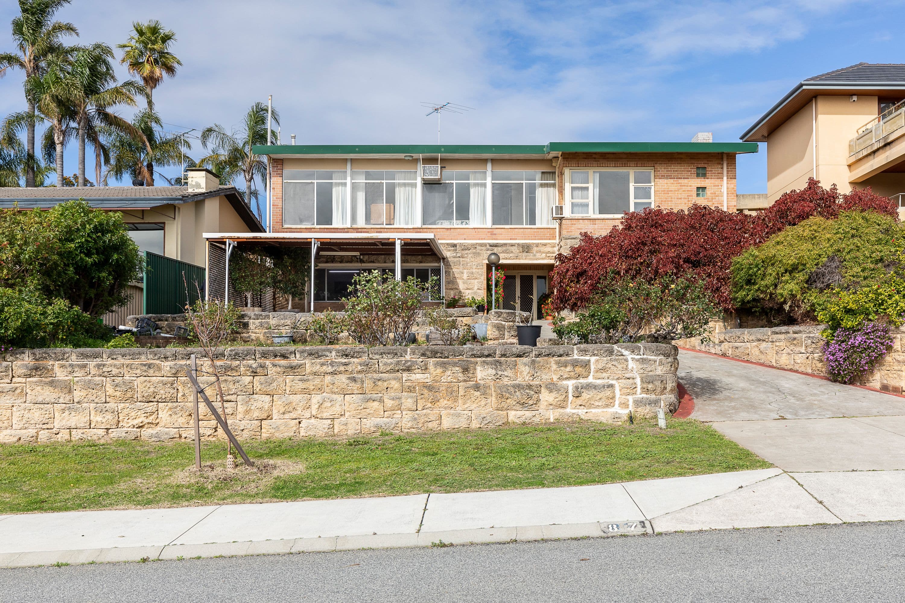 87 Armadale Crescent, Coolbinia WA 6050, Coolbinia - Thumbnail 2