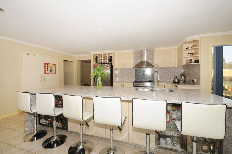 1 Lansell Court, Carrum Downs VIC 3201, Carrum Downs - Thumbnail 3