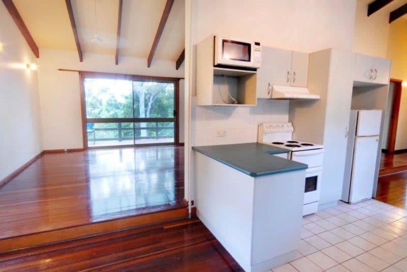 13 Wambiri Street, CANNONVALE QLD 4802, Cannonvale - Thumbnail 3