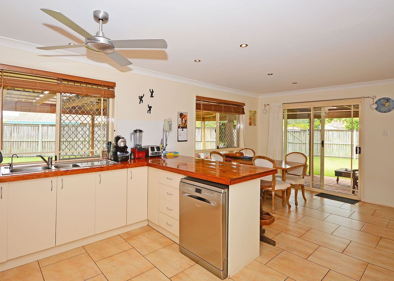 10 Thornbill Drive, Eli Waters QLD 4655, Eli Waters - Thumbnail 6