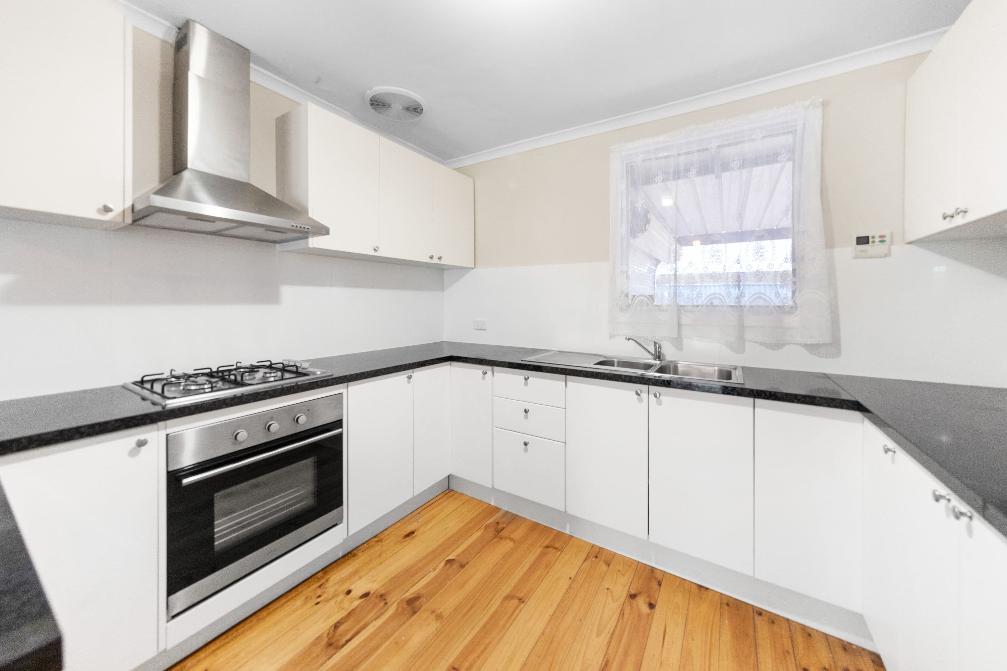 15 Carrama Crescent, Munno Para SA 5115, Munno Para - Thumbnail 2