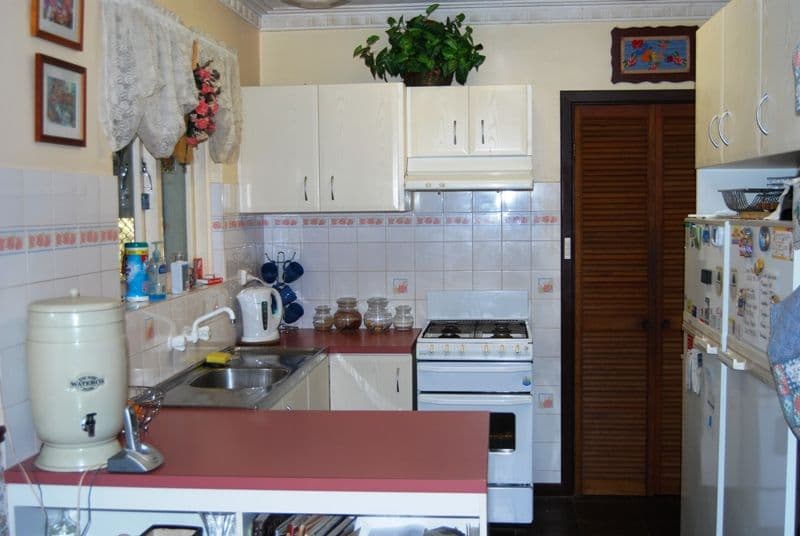 2 Manby Street, GOSNELLS WA 6110, Gosnells - Thumbnail 2