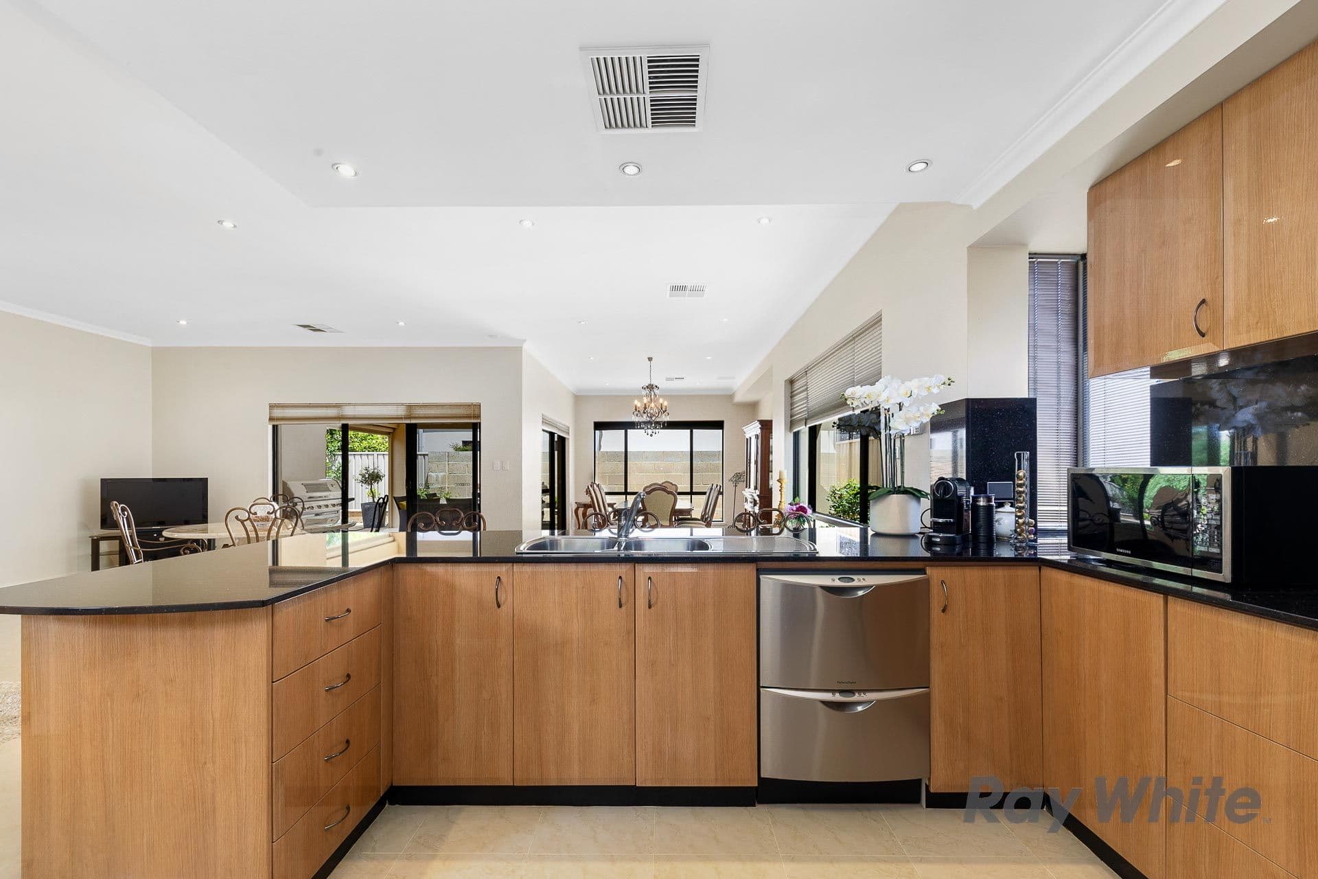 3 Spinaway Crescent, Brentwood WA 6153, Brentwood - Thumbnail 4