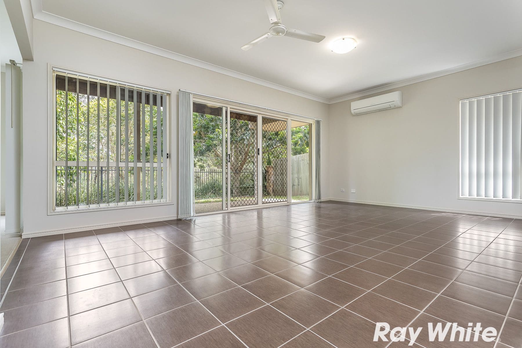 52 Elkington Circuit, North Lakes QLD 4509, North Lakes - Thumbnail 5