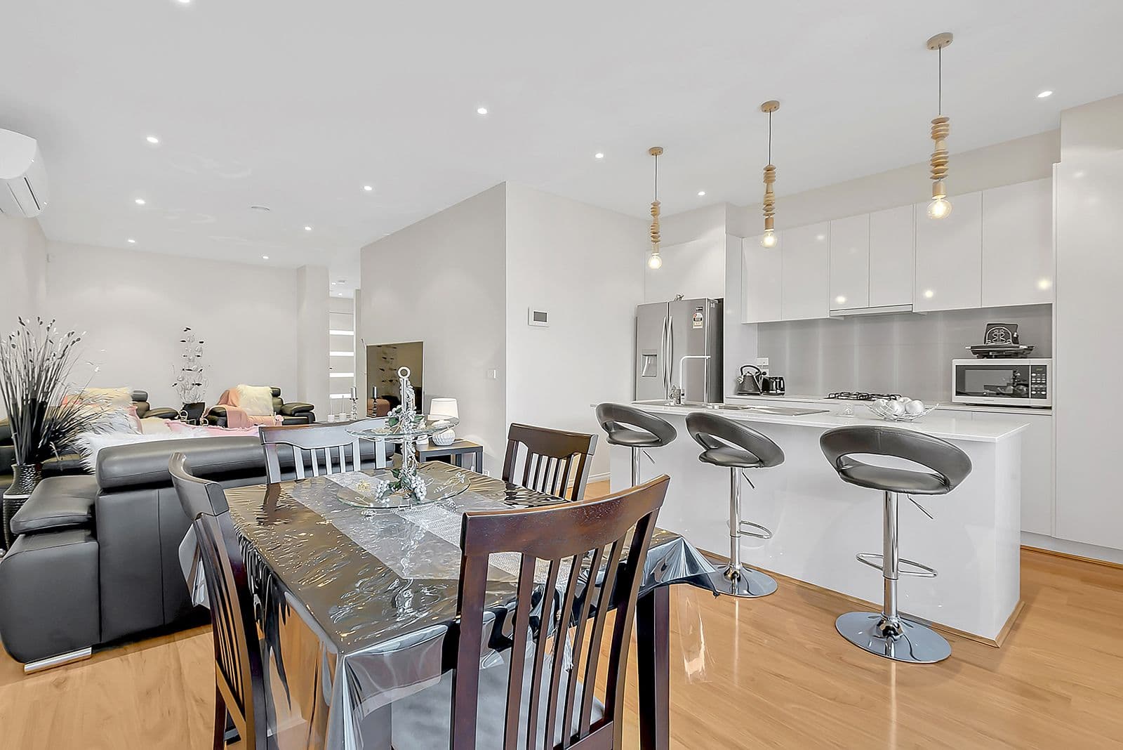 108 Newbury Boulevard, Craigieburn VIC 3064, Craigieburn - Image 1