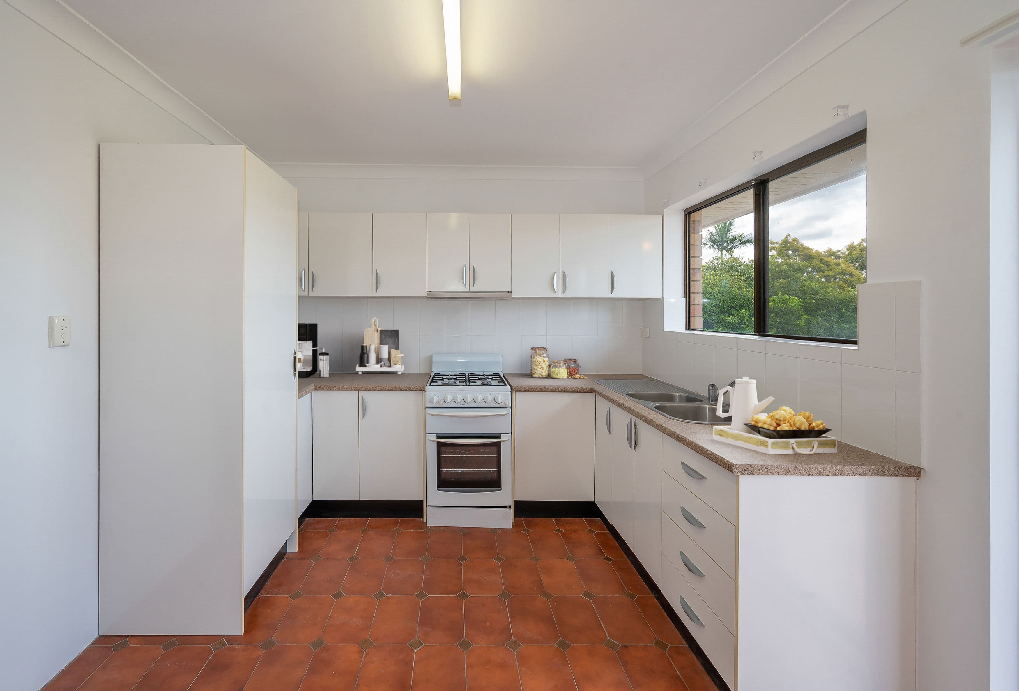 34 Winchester Street, Hamilton QLD 4007, Hamilton - Thumbnail 2