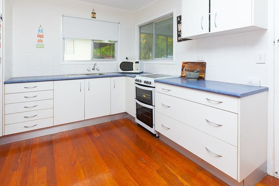70 Valentia Street, Mansfield QLD 4122, Mansfield - Thumbnail 4