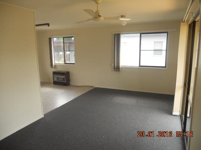 8 Fryar Street, Pittsworth QLD 4356, Pittsworth - Thumbnail 2