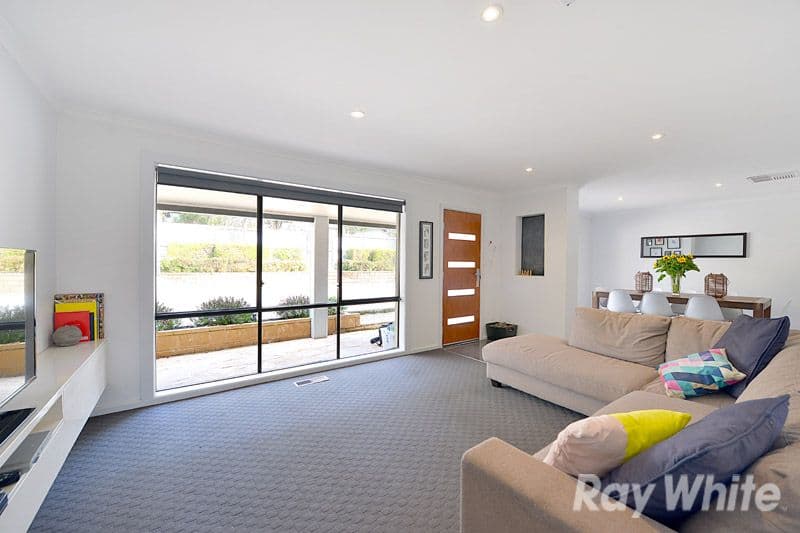 11 Sheldon Avenue, MOOROOLBARK VIC 3138, Mooroolbark - Thumbnail 2