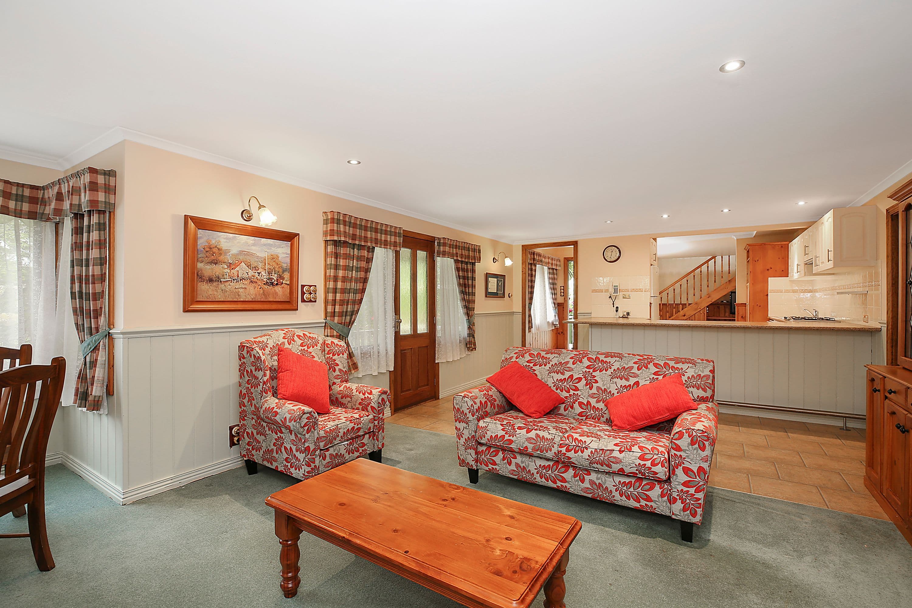 35 Parrott Street, Cobden VIC 3266, Cobden - Thumbnail 2