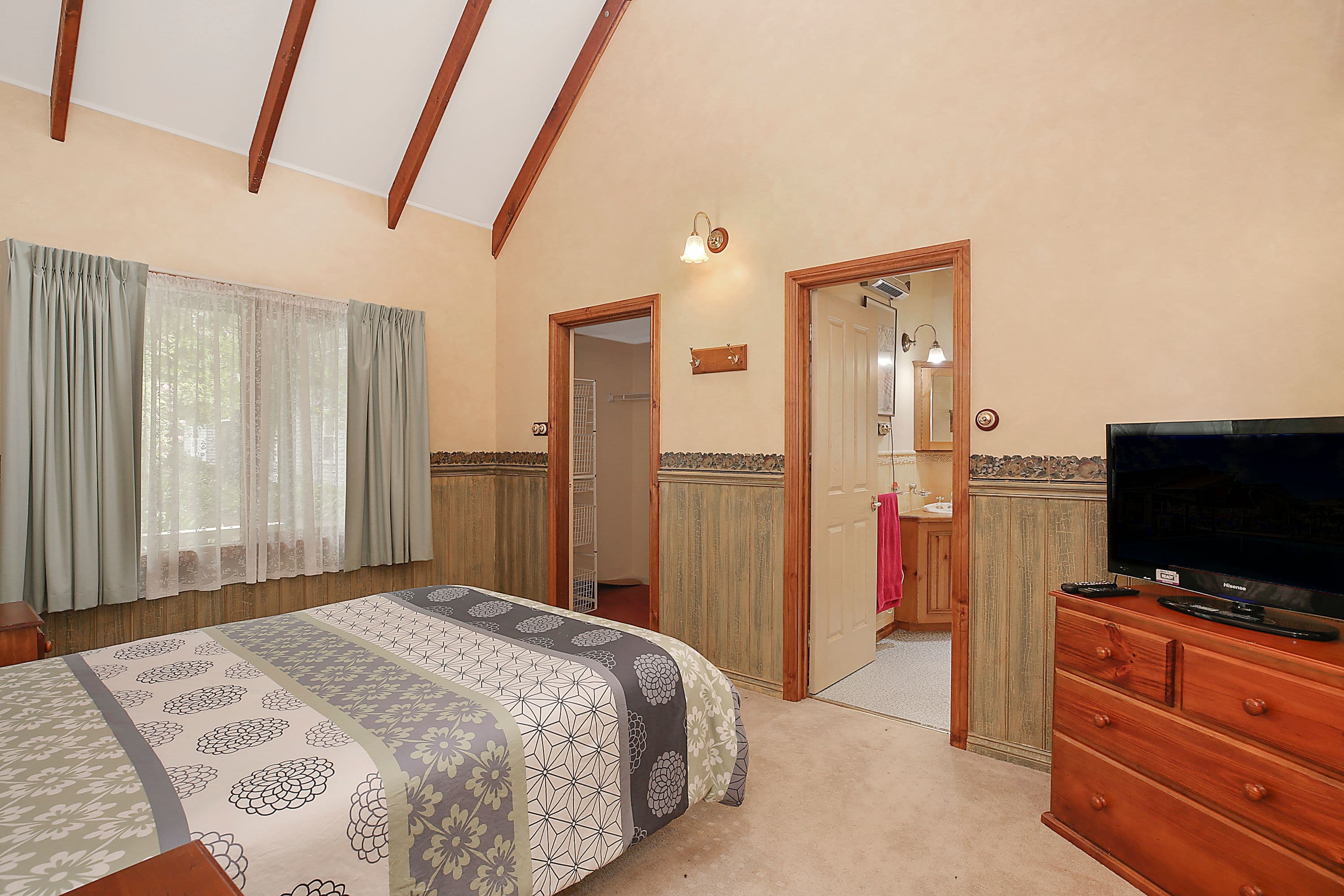 35 Parrott Street, Cobden VIC 3266, Cobden - Thumbnail 6
