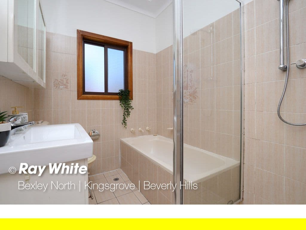 107 Moorefields Road, Roselands - Thumbnail 7