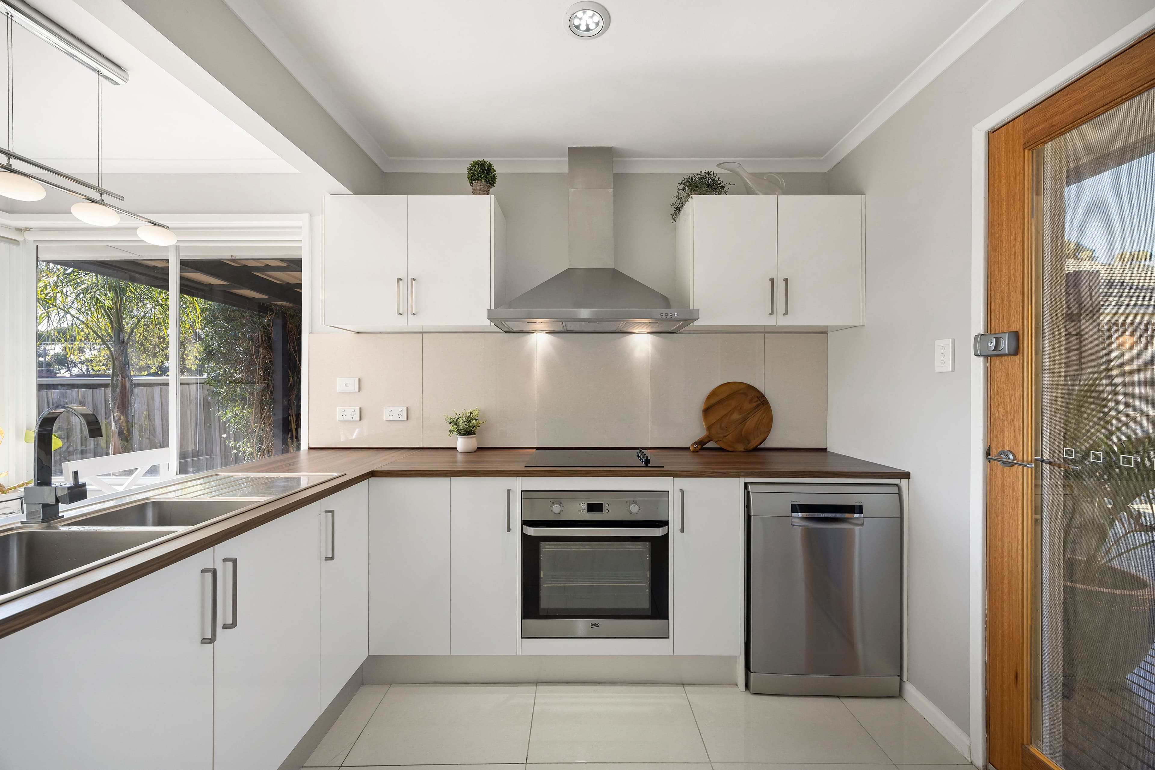 1 Heysen Drive, Sunbury VIC 3429, Sunbury - Thumbnail 6