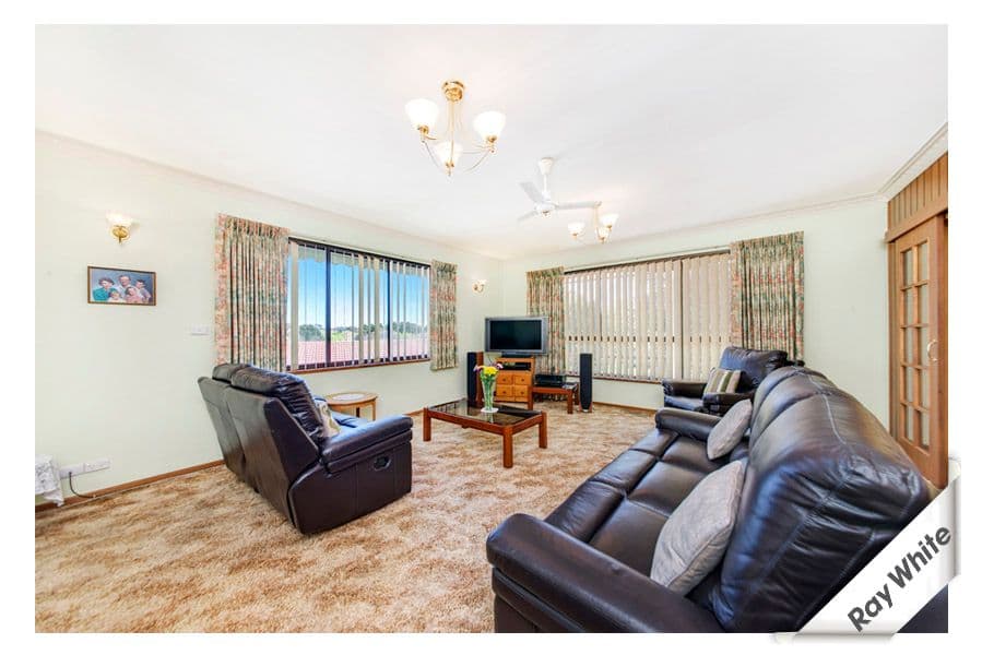 92 Canopus Crescent, GIRALANG ACT 2617, Giralang - Thumbnail 3