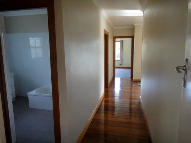 5 Malunna Crescent, BURNIE TAS 7320, Parklands - Thumbnail 6