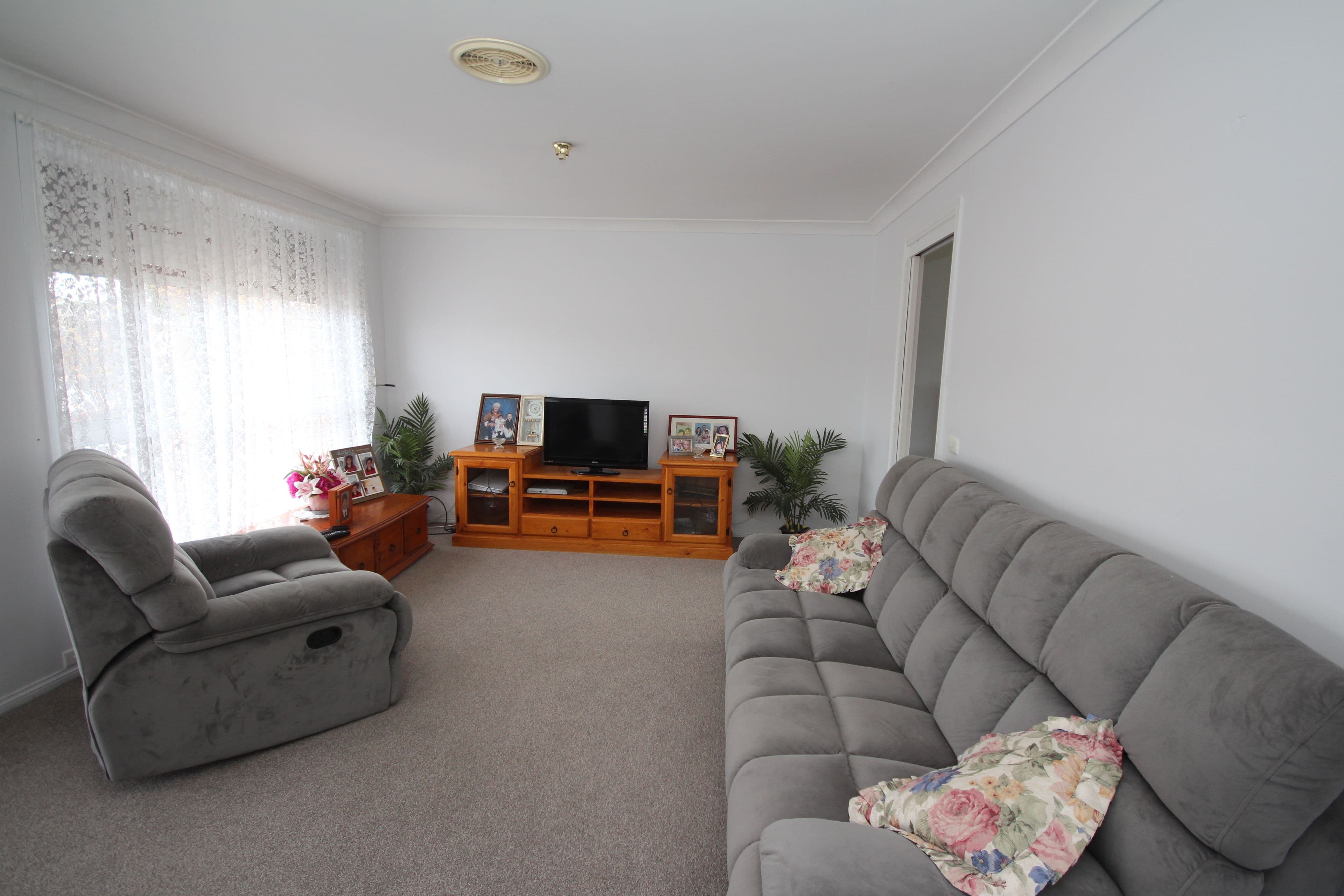 127 Curtis Street, Oberon NSW 2787, Oberon - Thumbnail 2
