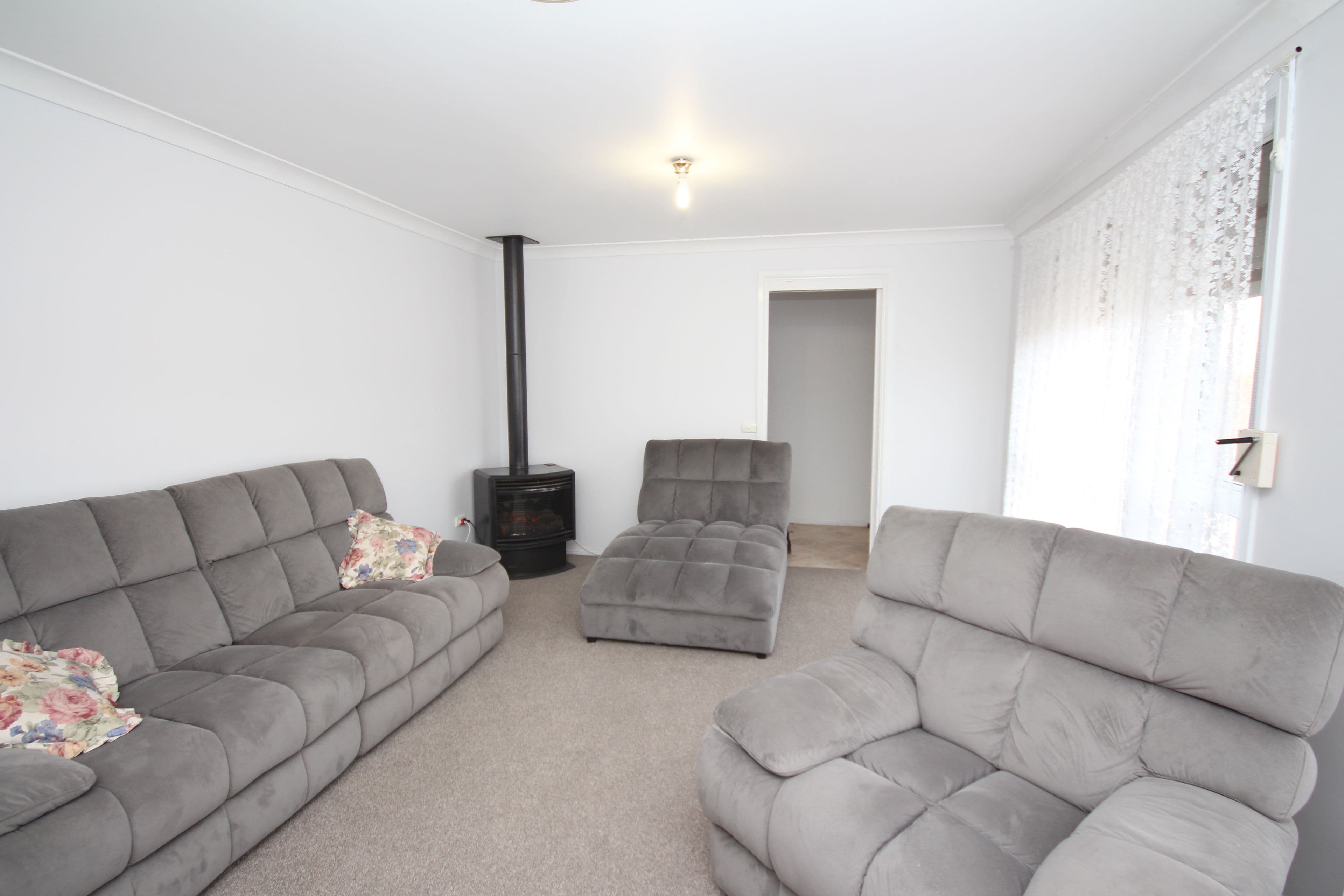 127 Curtis Street, Oberon NSW 2787, Oberon - Thumbnail 3
