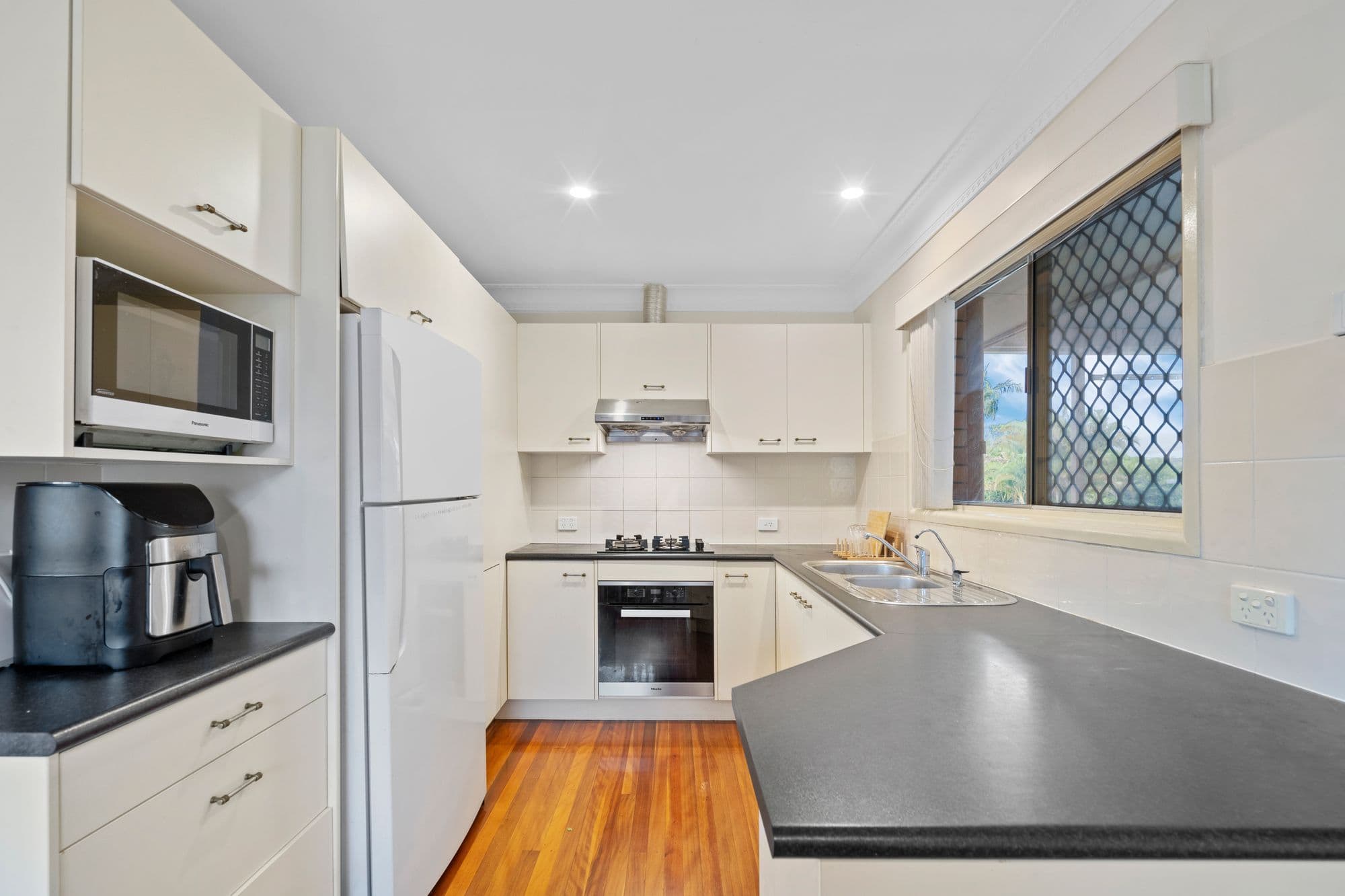 22 Lorrimore Street, Macgregor QLD 4109, Macgregor - Thumbnail 4