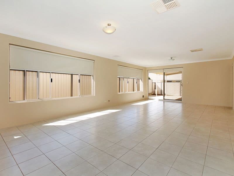 30 Kesiya Turn, AUBIN GROVE WA 6164, Aubin Grove - Thumbnail 2