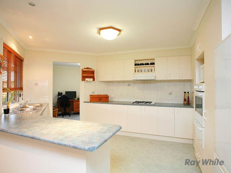 7 Jenny Court, CRANBOURNE NORTH VIC 3977, Cranbourne North - Thumbnail 6