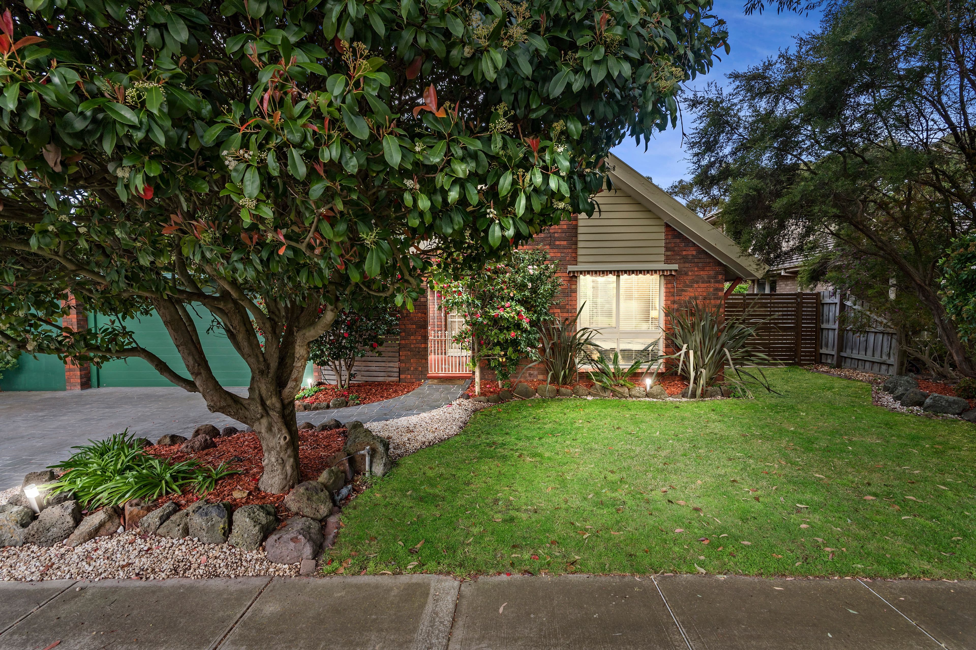 9 Guildford Close, Frankston VIC 3199, Frankston - Thumbnail 2