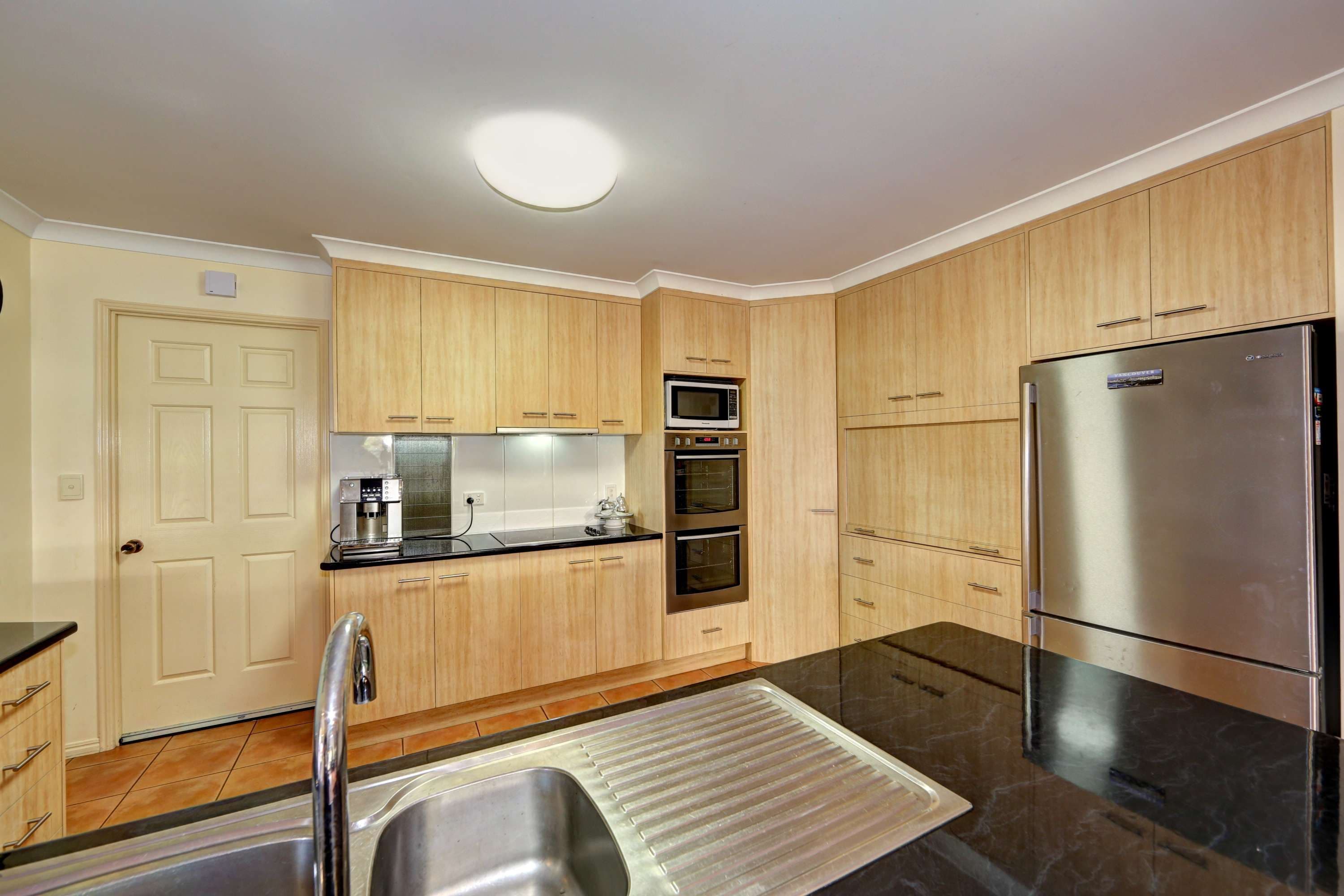1 Hamilton Street, AVENELL HEIGHTS QLD 4670, Avenell Heights - Thumbnail 4