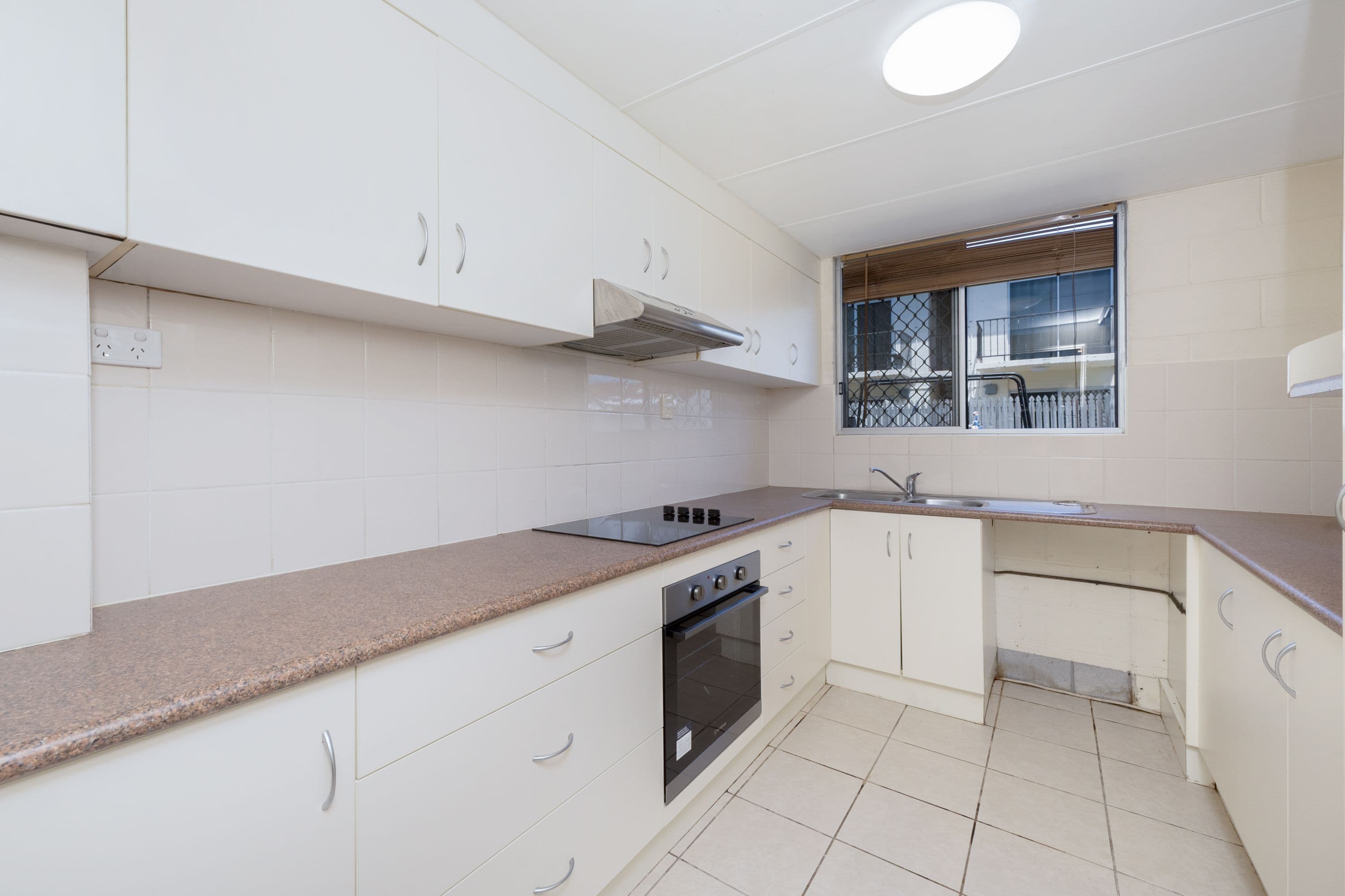 15 Maroong Street, Currajong QLD 4812, Currajong - Thumbnail 3
